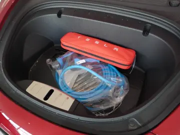 Model 3 LONGRANGE DUAL-MOTOR NAVI KAMERA DAB AHK