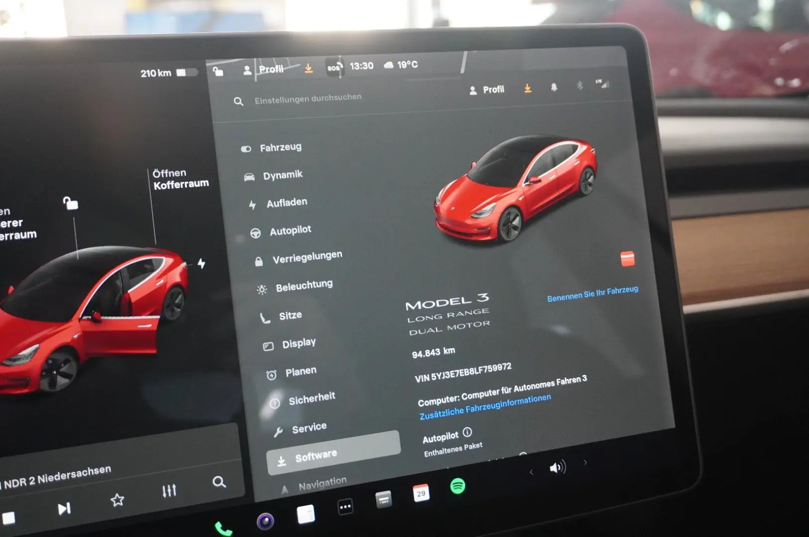 Model 3 LONGRANGE DUAL-MOTOR NAVI KAMERA DAB AHK
