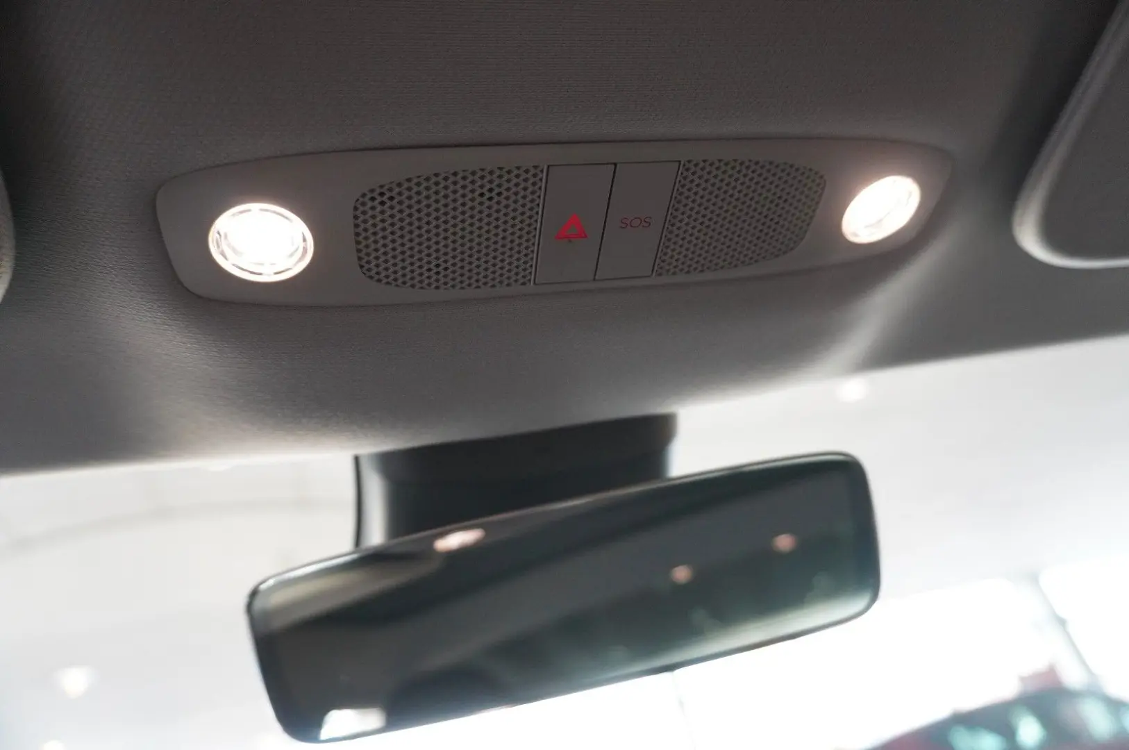 Model 3 LONGRANGE DUAL-MOTOR NAVI KAMERA DAB AHK