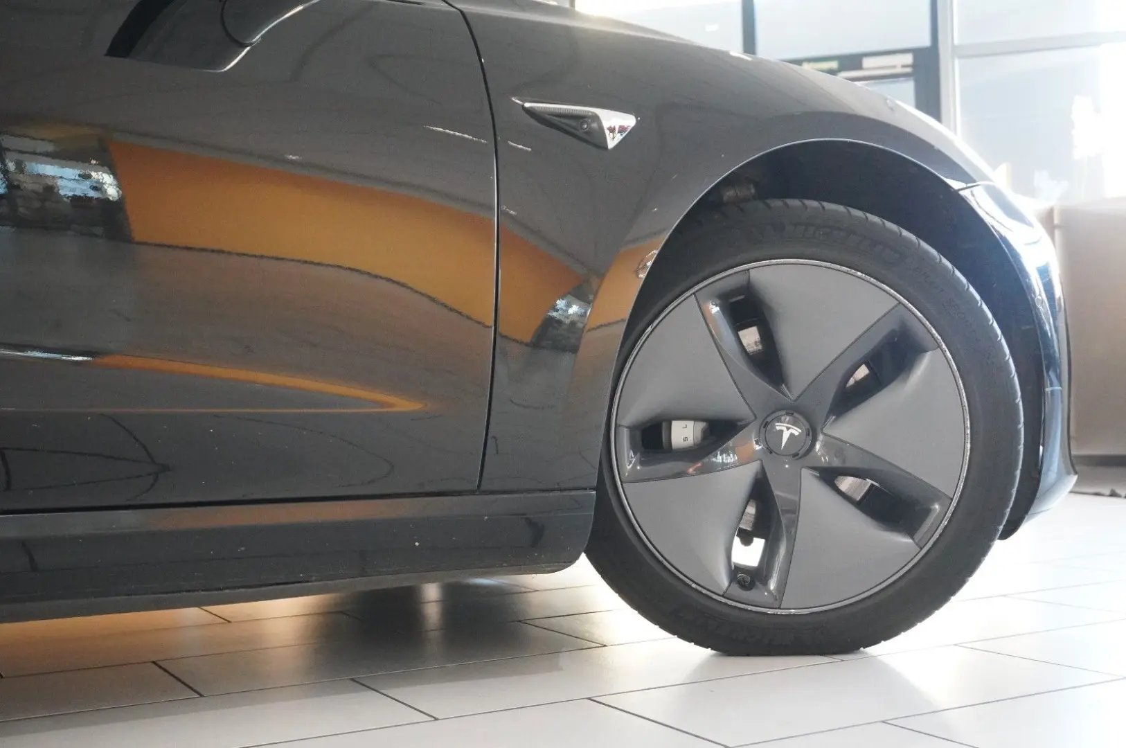 Model 3 LONGRANGE DUAL-MOTOR NAVI KAMERA SH PANO