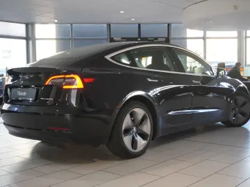 Model 3 LONGRANGE DUAL-MOTOR NAVI KAMERA SH PANO