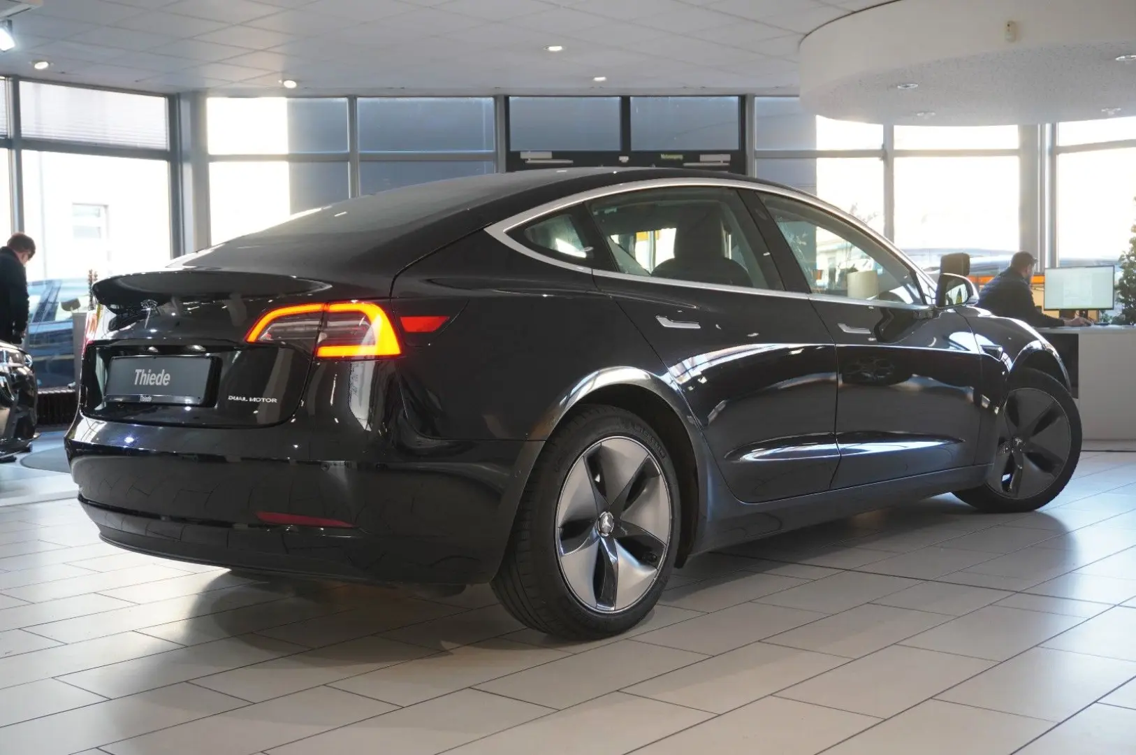 Model 3 LONGRANGE DUAL-MOTOR NAVI KAMERA SH PANO