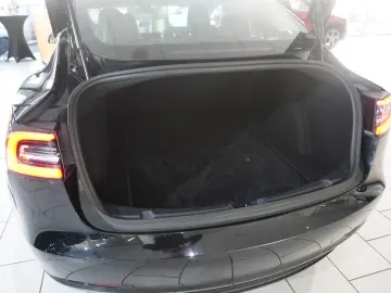 Model 3 LONGRANGE DUAL-MOTOR NAVI KAMERA SH PANO