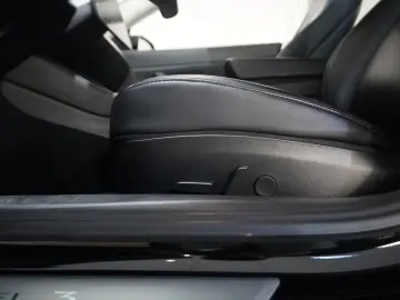 Model 3 LONGRANGE DUAL-MOTOR NAVI KAMERA SH PANO