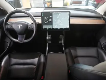 Model 3 LONGRANGE DUAL-MOTOR NAVI KAMERA SH PANO