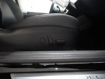 Model 3 LONGRANGE DUAL-MOTOR NAVI KAMERA SH PANO