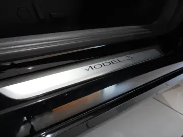 Model 3 LONGRANGE DUAL-MOTOR NAVI KAMERA SH PANO