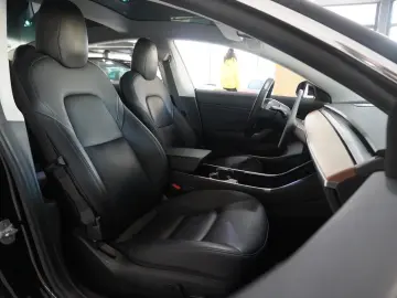 Model 3 LONGRANGE DUAL-MOTOR NAVI KAMERA SH PANO