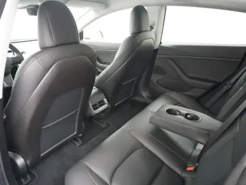 Model 3 Long Range AWD 75kWh LMF 19  Navi Ecc Le