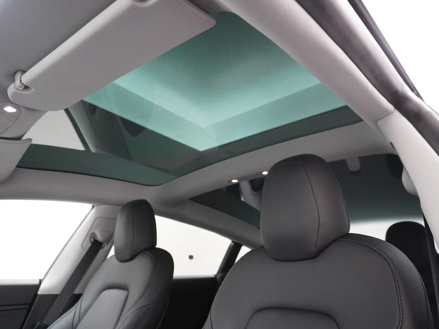 Model 3 Long Range AWD 75kWh LMF 19  Navi Ecc Le