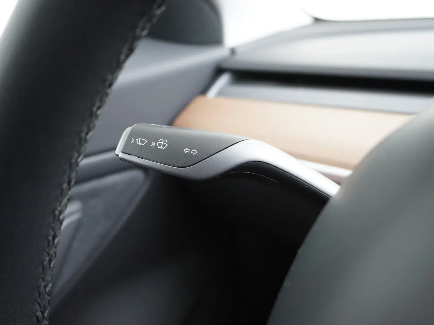 Model 3 Long Range AWD 75kWh LMF 19  Navi Ecc Le