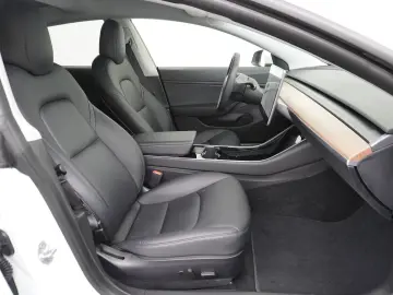 Model 3 Long Range AWD 75kWh LMF 19  Navi Ecc Le