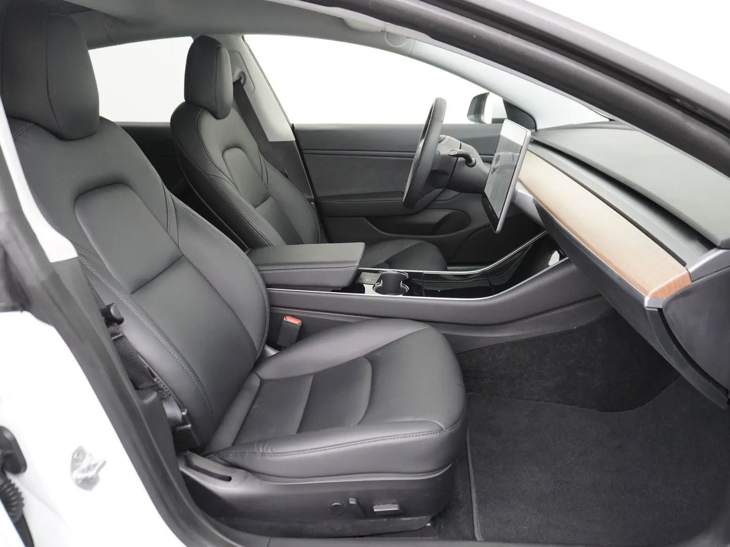 Model 3 Long Range AWD 75kWh LMF 19  Navi Ecc Le