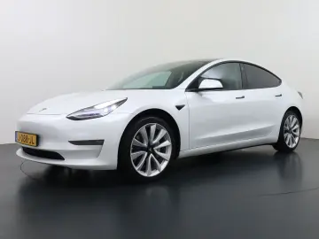 Model 3 Long Range AWD 75kWh LMF 19  Navi Ecc Le