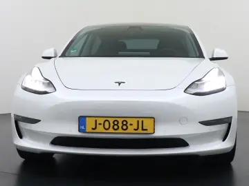 Model 3 Long Range AWD 75kWh LMF 19  Navi Ecc Le