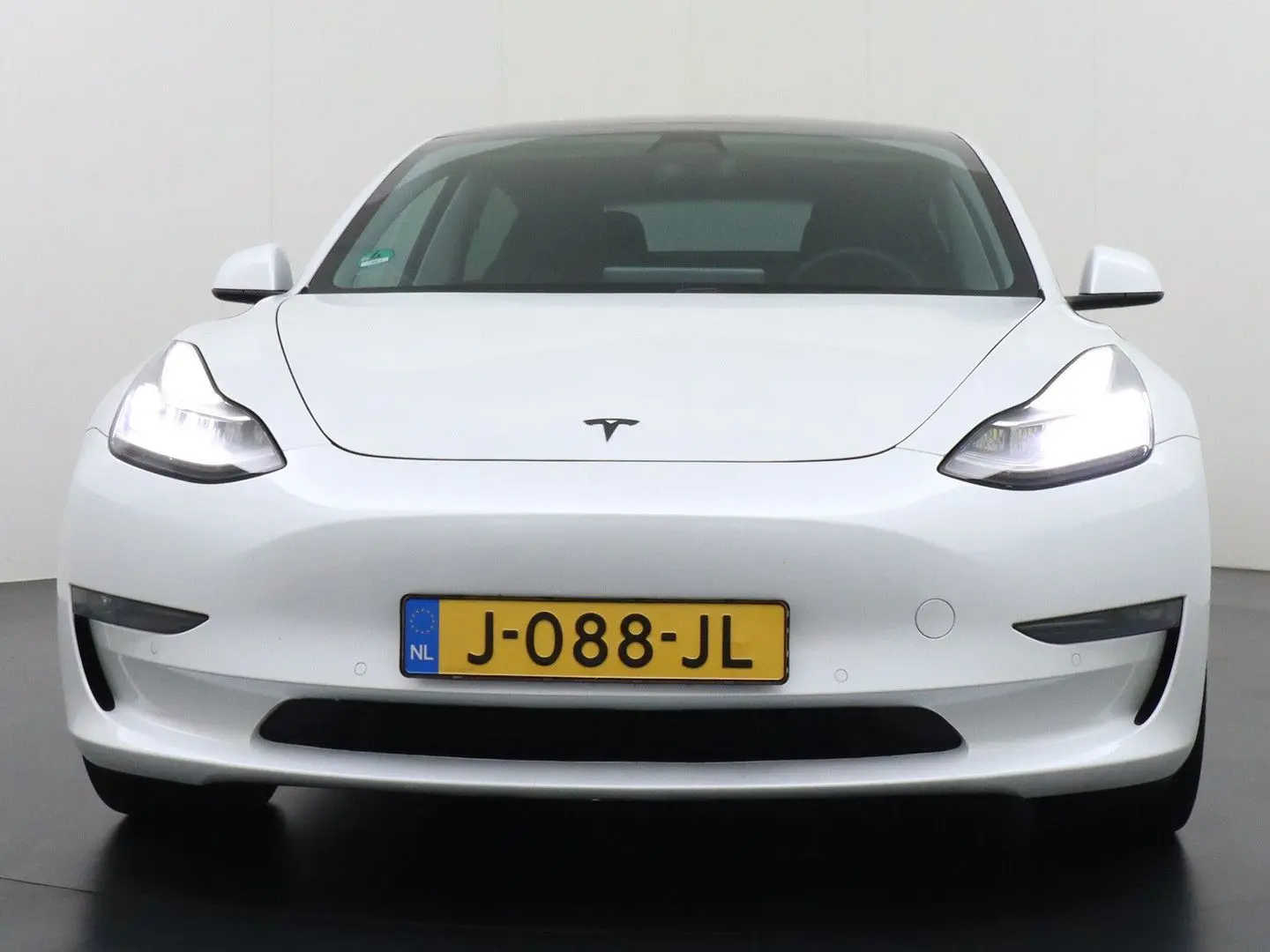 Model 3 Long Range AWD 75kWh LMF 19  Navi Ecc Le