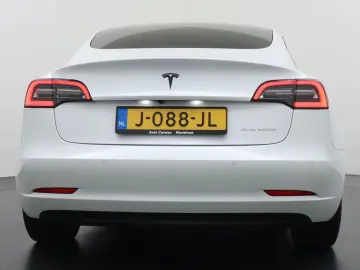 Model 3 Long Range AWD 75kWh LMF 19  Navi Ecc Le