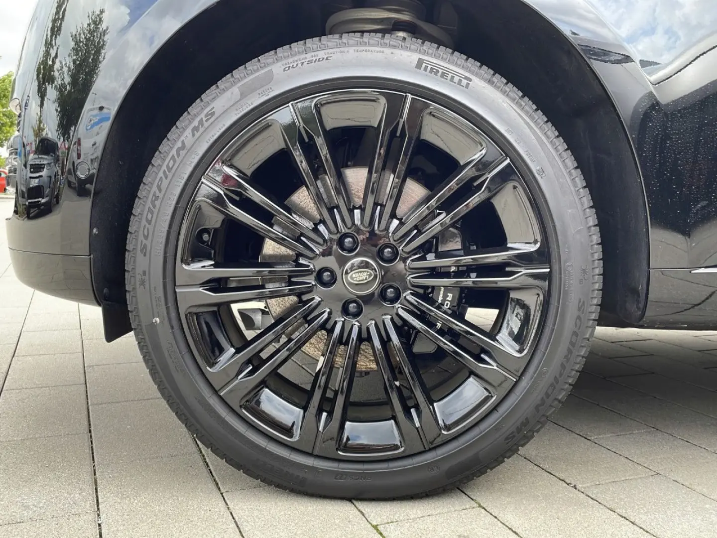 Range Rover D350 LWB Autobiography