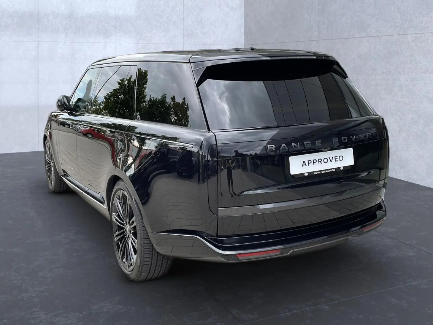 Range Rover D350 LWB Autobiography