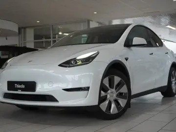 Model Y LONGRANGE DUAL-MOTOR NAVI KAMERA DAB AMD