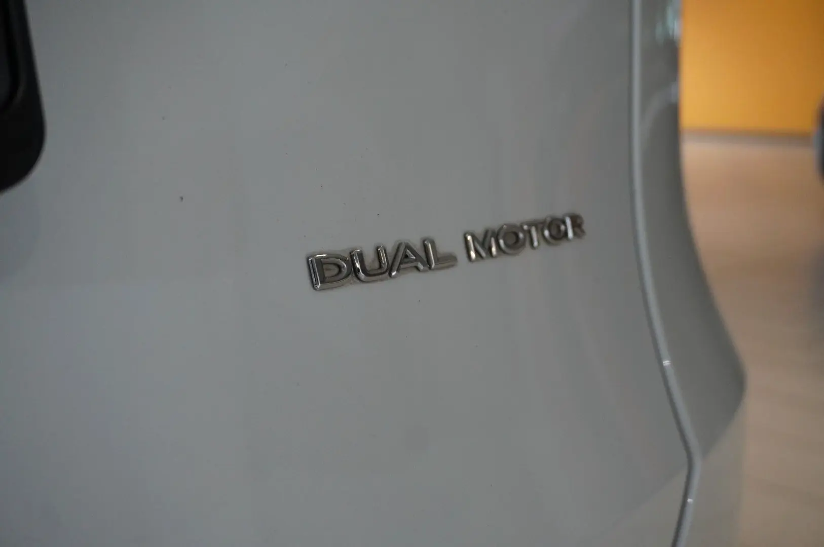 Model Y LONGRANGE DUAL-MOTOR NAVI KAMERA DAB AMD