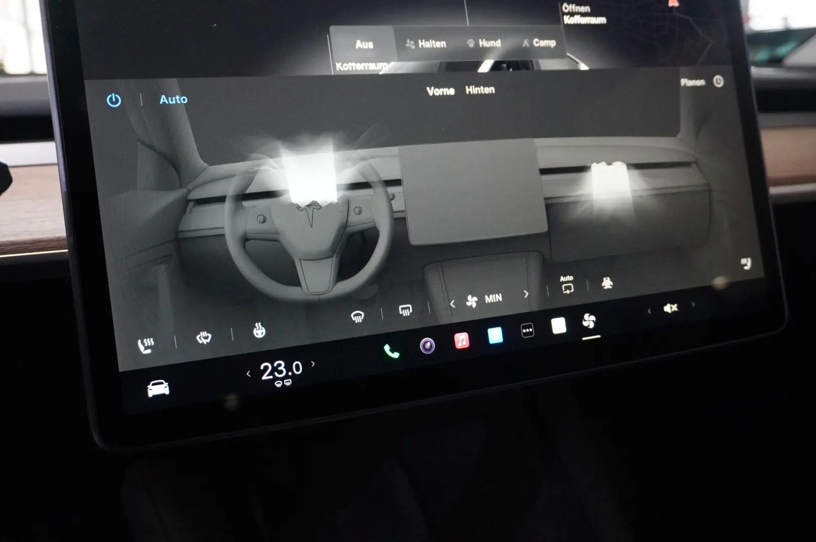 Model Y LONGRANGE DUAL-MOTOR NAVI KAMERA DAB AMD