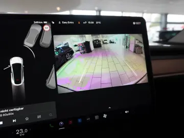 Model Y LONGRANGE DUAL-MOTOR NAVI KAMERA DAB AMD