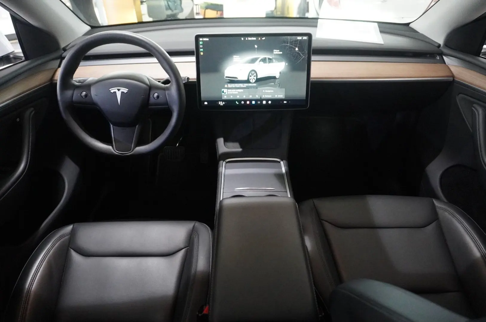 Model Y LONGRANGE DUAL-MOTOR NAVI KAMERA DAB AMD