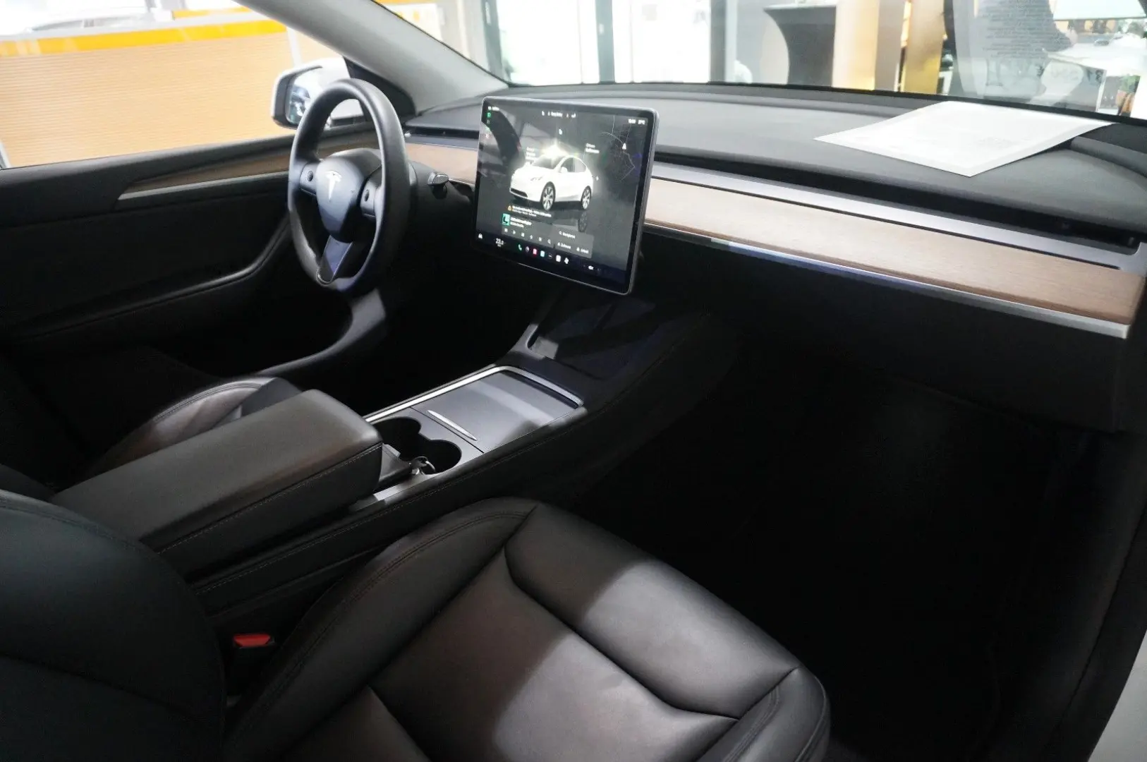 Model Y LONGRANGE DUAL-MOTOR NAVI KAMERA DAB AMD