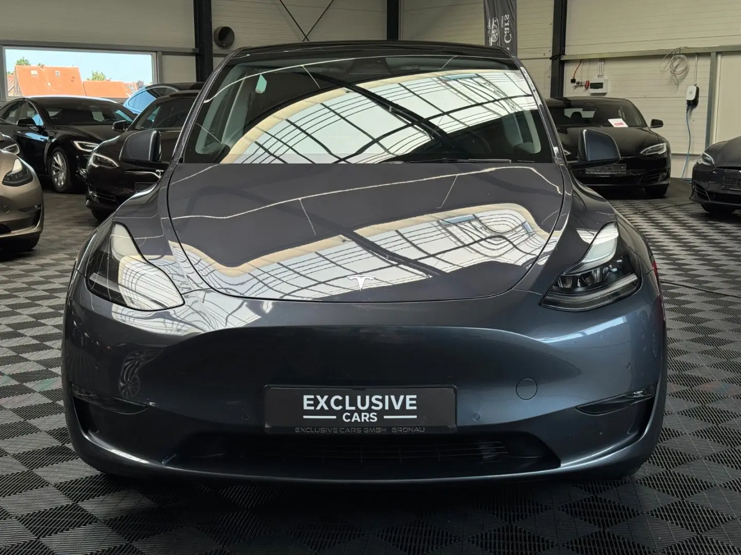 MODEL Y LONG RANGE   INTEL ATOM   AP HW 3.0