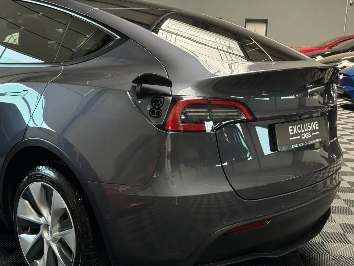 MODEL Y LONG RANGE   INTEL ATOM   AP HW 3.0