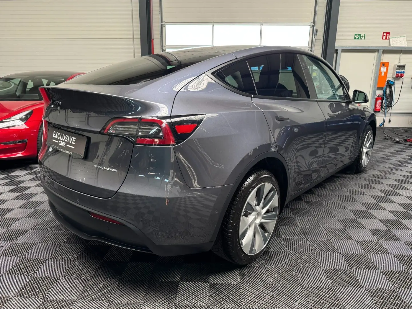 MODEL Y LONG RANGE   INTEL ATOM   AP HW 3.0