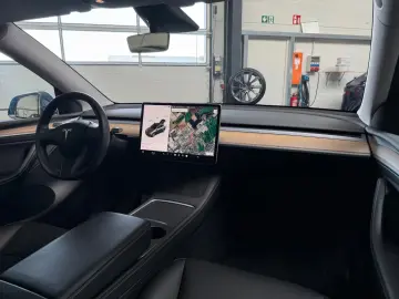 MODEL Y LONG RANGE   INTEL ATOM   AP HW 3.0