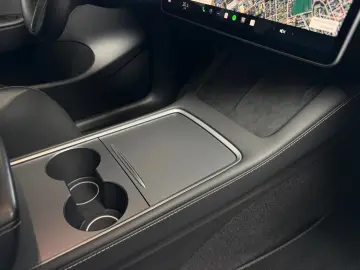 MODEL Y LONG RANGE   INTEL ATOM   AP HW 3.0