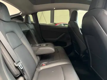 MODEL Y LONG RANGE   INTEL ATOM   AP HW 3.0