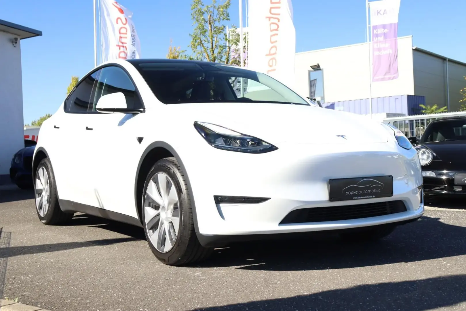 Model Y Long Range Dual AWD   MWST PANO MATRIX