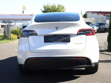 Model Y Long Range Dual AWD   MWST PANO MATRIX