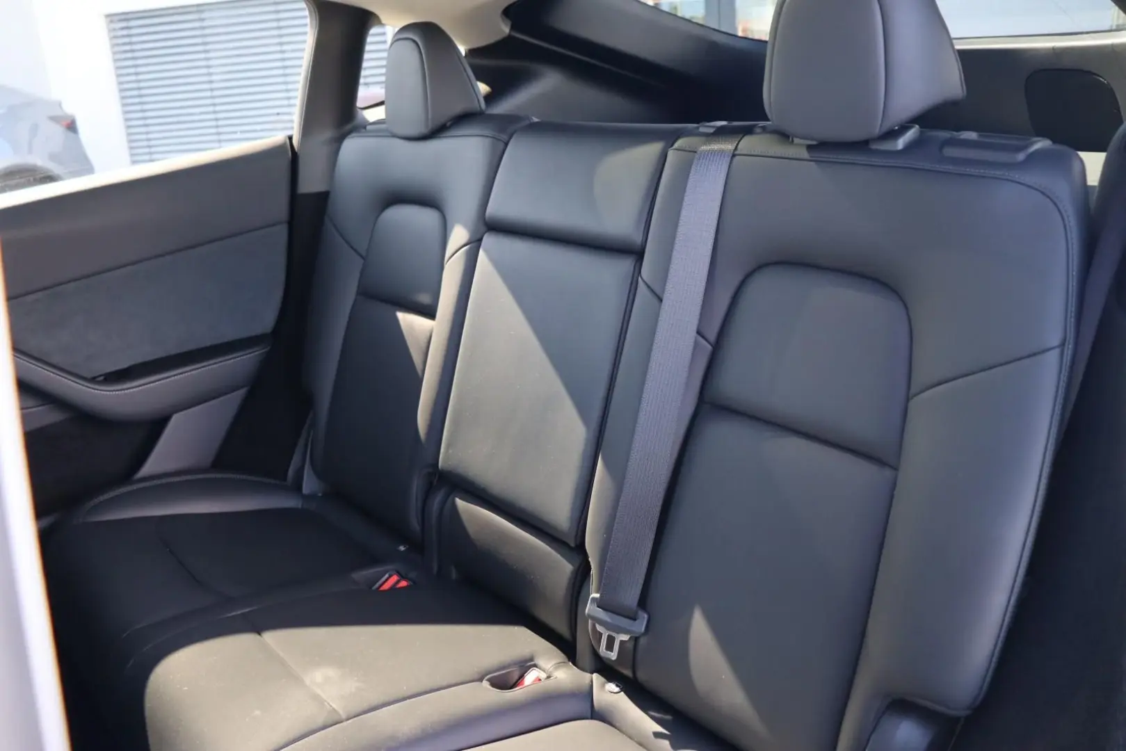 Model Y Long Range Dual AWD   MWST PANO MATRIX