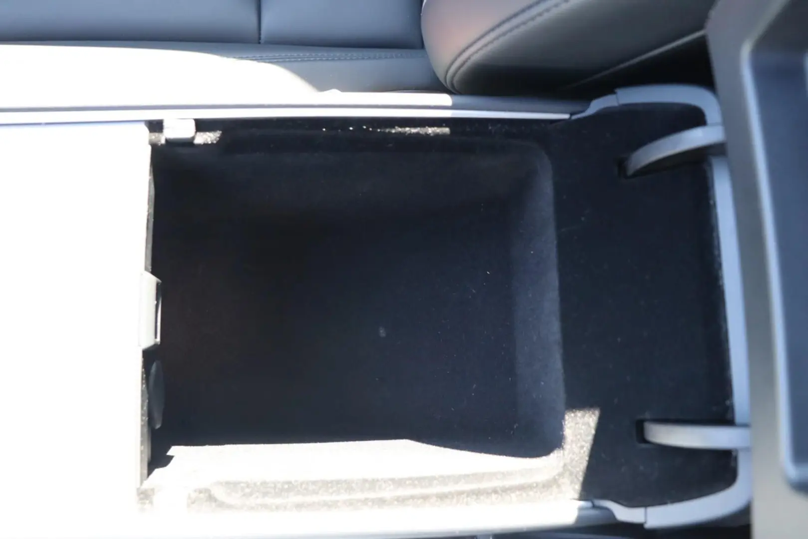 Model Y Long Range Dual AWD   MWST PANO MATRIX