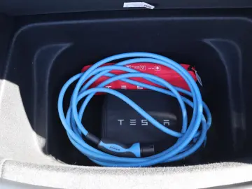 Model Y Long Range Dual AWD   MWST PANO MATRIX