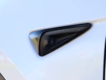 Model Y Long Range Dual AWD   MWST PANO MATRIX