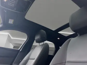 Range Rover Velar D300 Dynamic SE