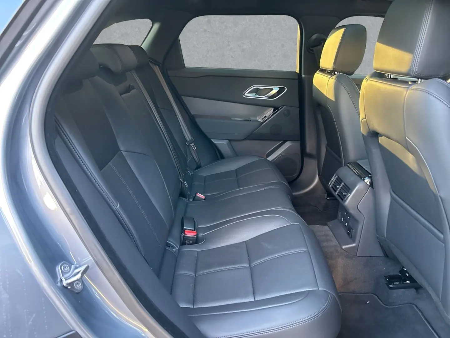 Range Rover Velar D300 R-Dynamic SE