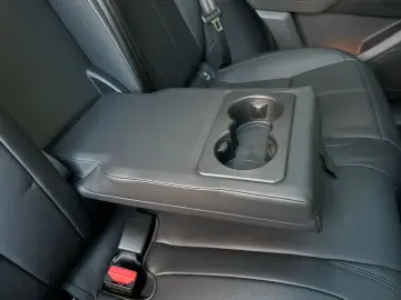 Range Rover Velar D300 R-Dynamic SE