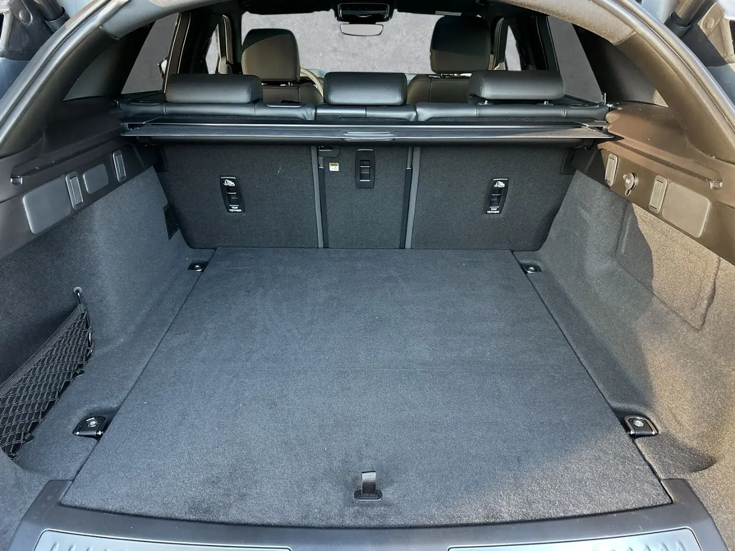 Range Rover Velar D300 R-Dynamic SE