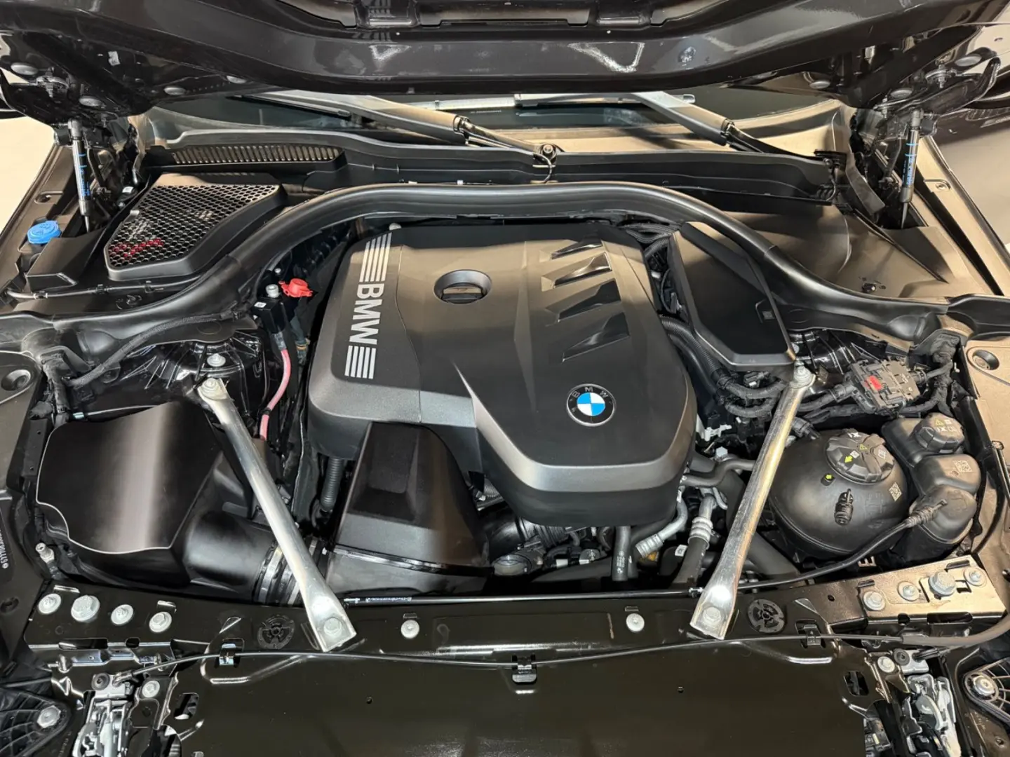 520i M Sport~PANO~LED~KAMERA 360 ~HEAD-UP