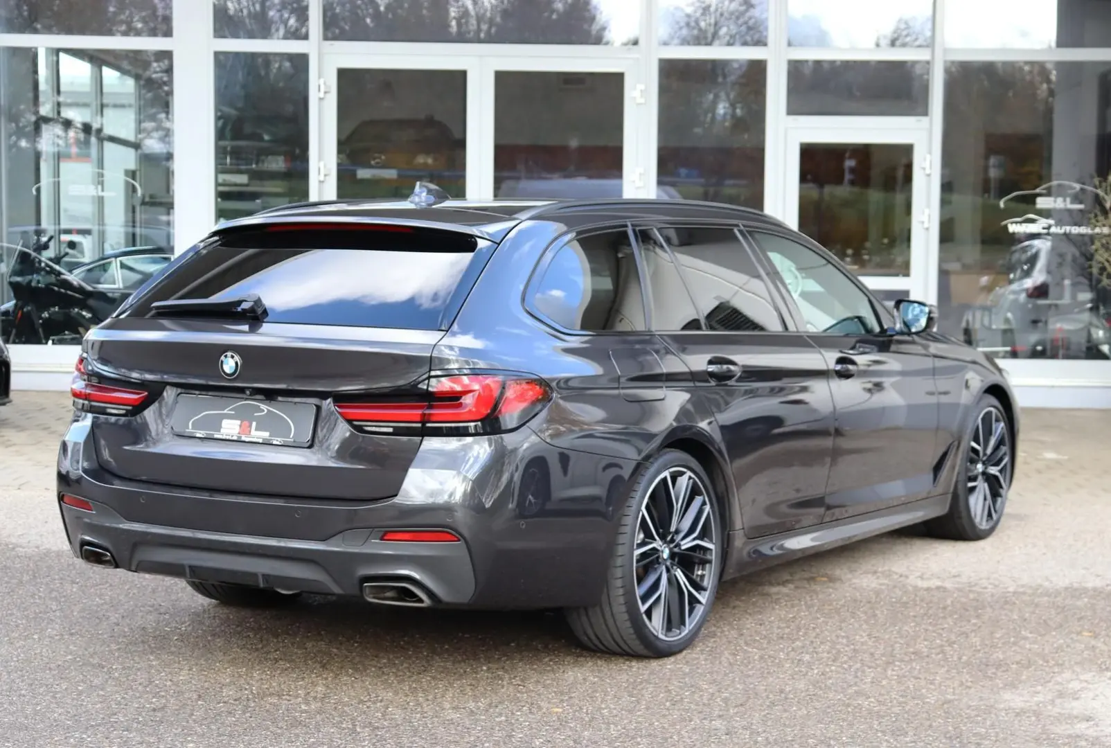 530d xDrive M Sport Innov Pano H&K AHK Business