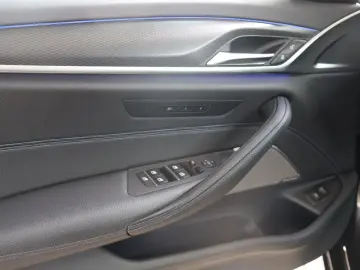 530d xDrive M Sport Innov Pano H&K AHK Business