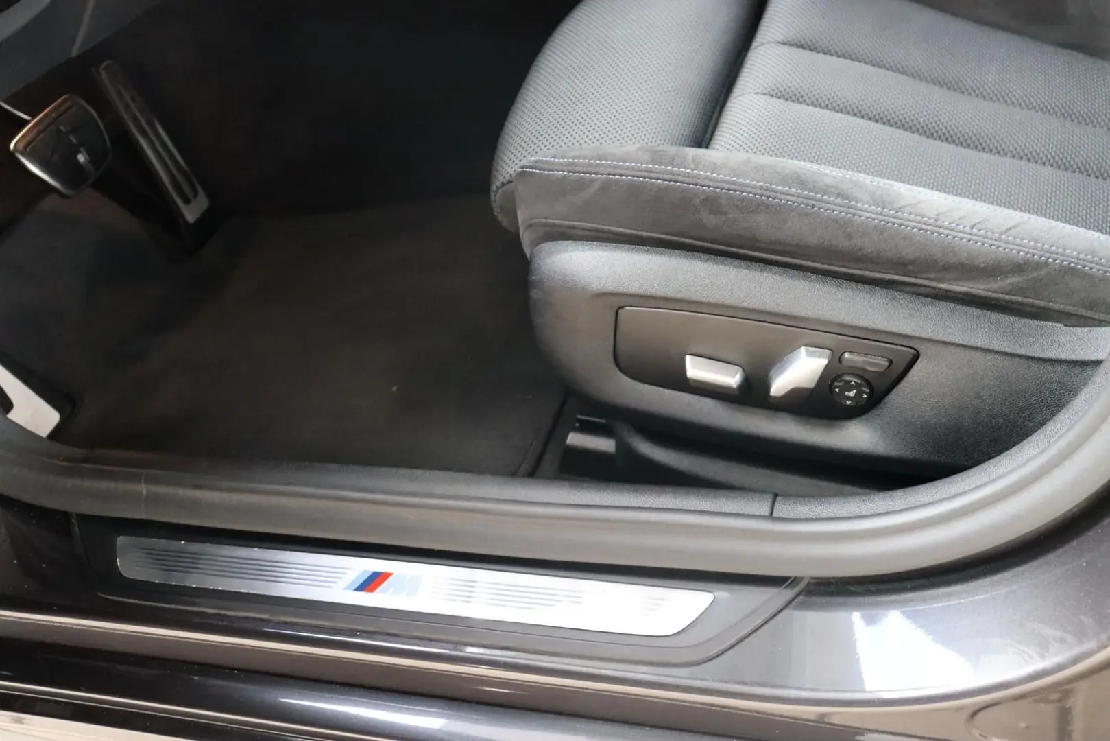 530d xDrive M Sport Innov Pano H&K AHK Business