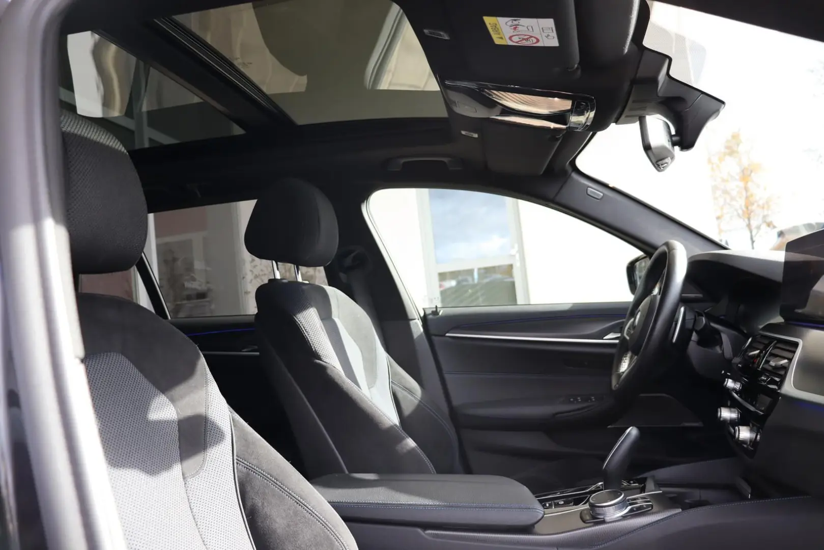 530d xDrive M Sport Innov Pano H&K AHK Business